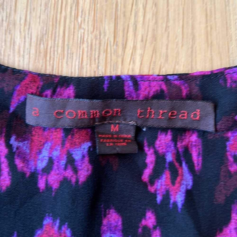 A Common Thread Blouse - Picture 3 of 3